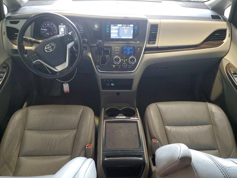 Auction sale of the 2017 Toyota Sienna, vin: 5TDYZ3DC5HS772887, lot number: 61165986