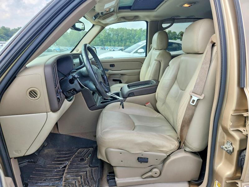 85603635 :رقم المزاد ، 1GKEC13TX5J176908 vin ، 2005 Gmc Yukon مزاد بيع