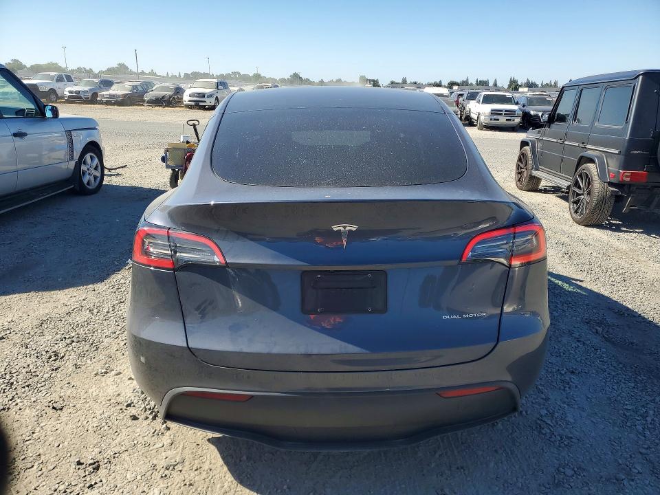 60227136 :رقم المزاد ، 7SAYGDEE8PF966878 vin ، 2023 Tesla Model Y مزاد بيع