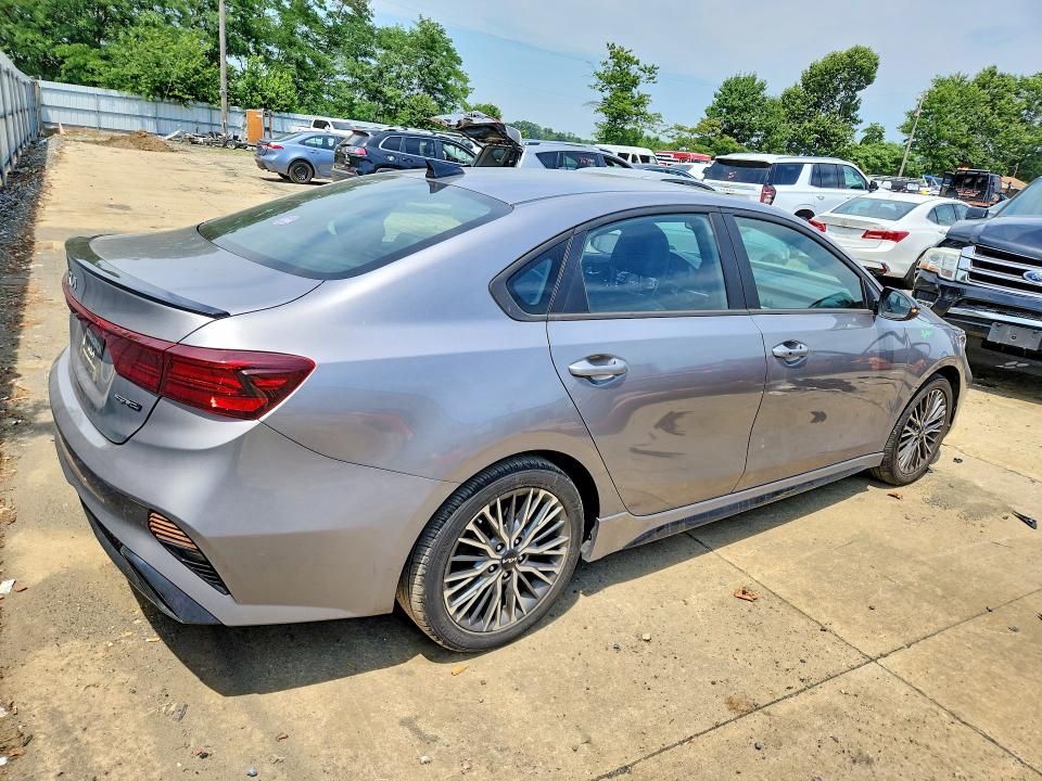 2024 Kia Forte მანქანა იყიდება აუქციონზე, vin: 3KPF54AD4RE797877, აუქციონის ნომერი: 61386146
