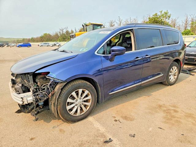 60698296 :رقم المزاد ، 2C4RC1BG4HR519651 vin ، 2017 Chrysler Pacifica مزاد بيع