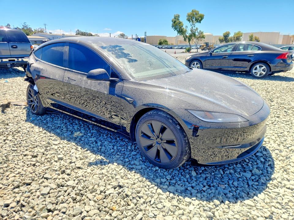 62236846 :رقم المزاد ، 5YJ3E1EA8SF017588 vin ، 2025 Tesla Model 3 مزاد بيع