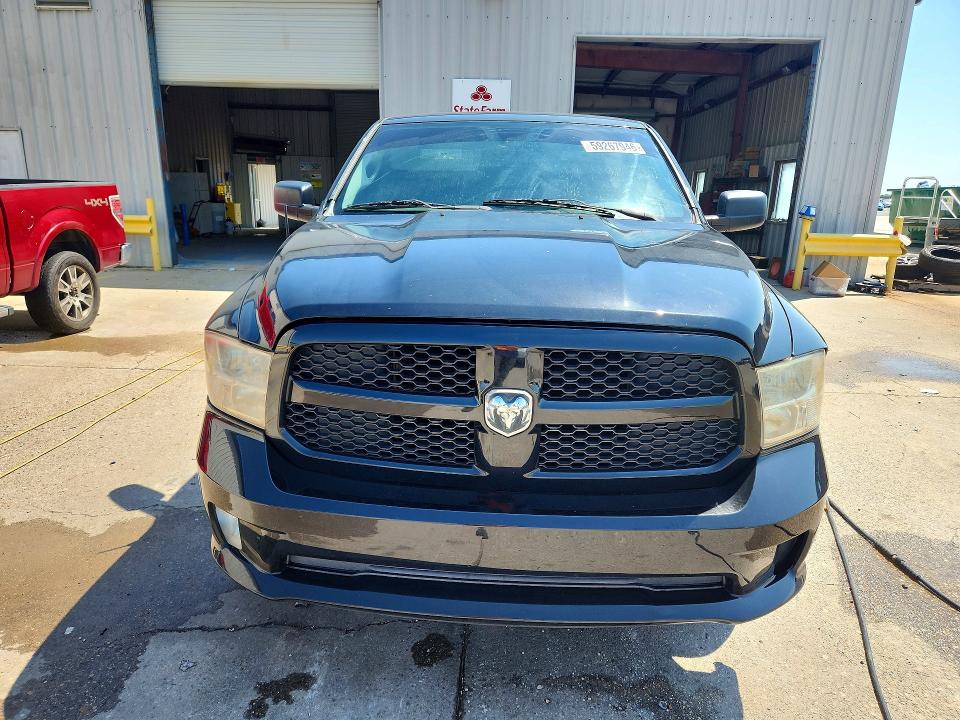 59267946 :رقم المزاد ، 1C6RR6KT1FS676761 vin ، 2015 Ram 1500 مزاد بيع