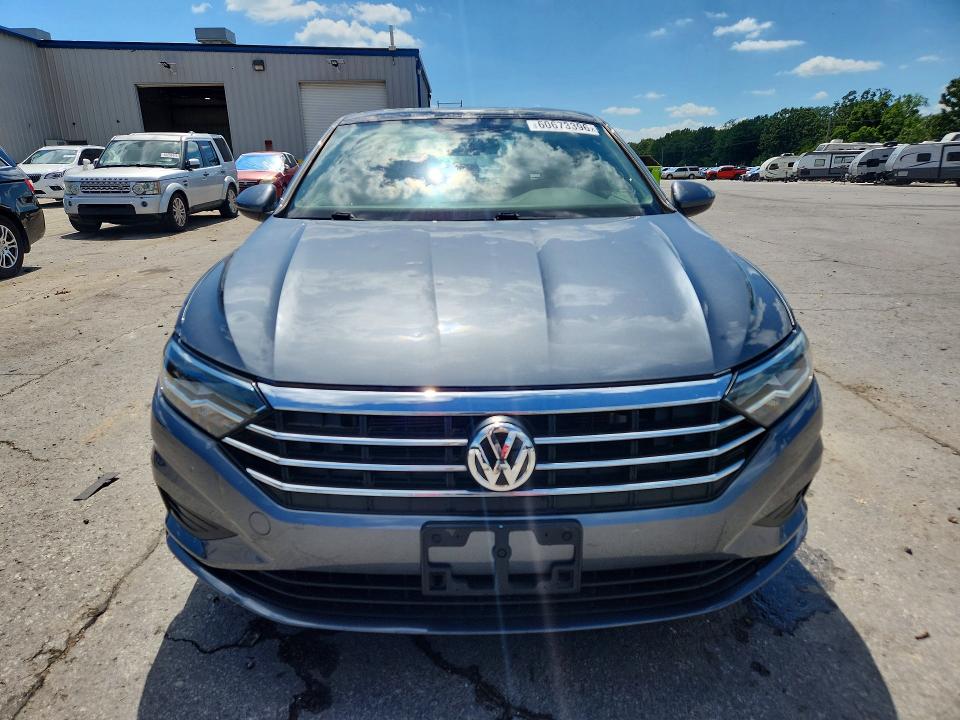 60673396 :رقم المزاد ، 3VWCB7BU4LM002140 vin ، 2020 Volkswagen Jetta مزاد بيع