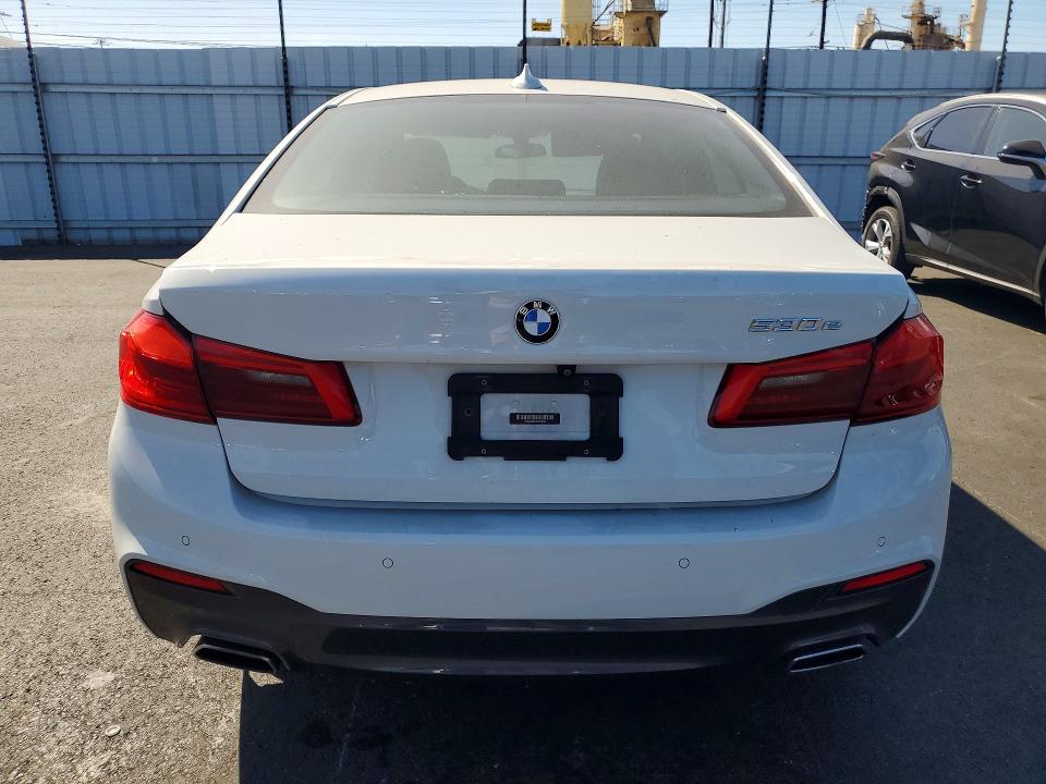 2018 Bmw 530e მანქანა იყიდება აუქციონზე, vin: WBAJA9C50JB252749, აუქციონის ნომერი: 61389246