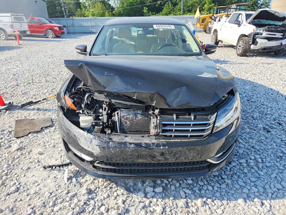 60928346 :رقم المزاد ، 1VWCH7A32DC134971 vin ، 2013 Volkswagen Passat مزاد بيع
