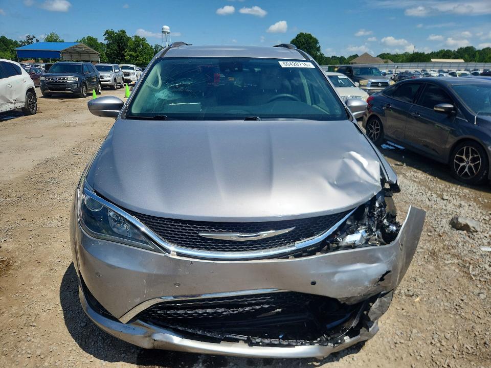 60428716 :رقم المزاد ، 2C4RC1EG9HR628487 vin ، 2017 Chrysler Pacifica مزاد بيع