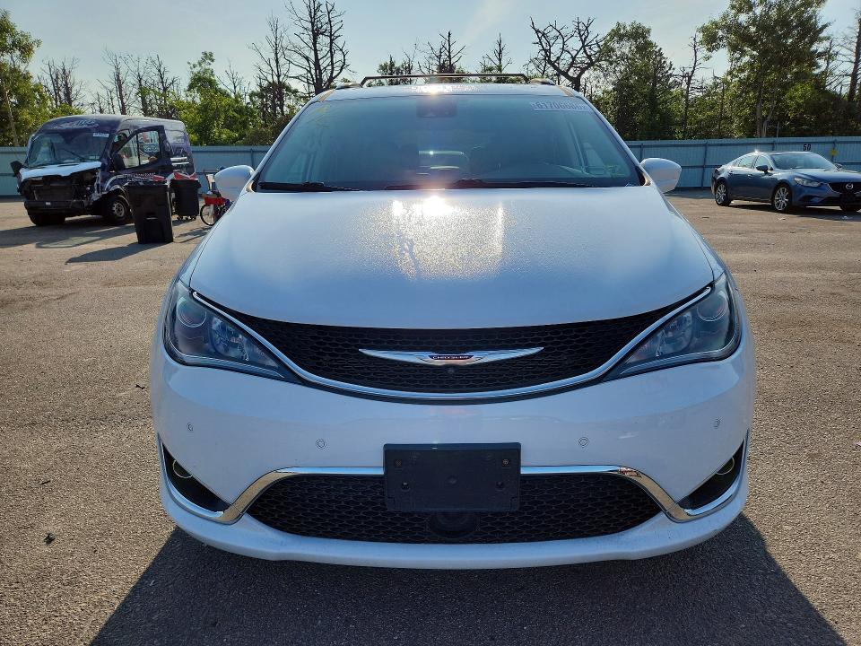 61706686 :رقم المزاد ، 2C4RC1EG6KR686421 vin ، 2019 Chrysler Pacifica مزاد بيع