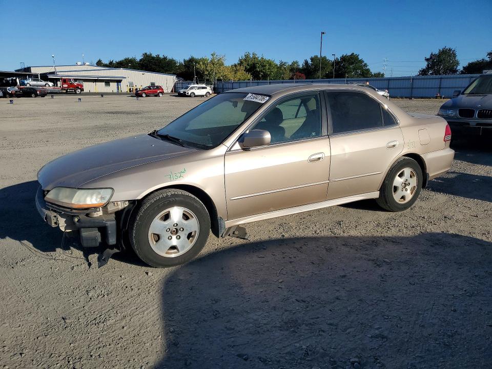 2001 Honda Accord მანქანა იყიდება აუქციონზე, vin: 1HGCG16541A008892, აუქციონის ნომერი: 61584706