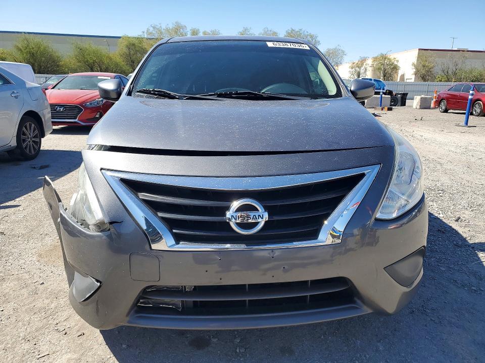 63387036 :رقم المزاد ، 3N1CN7AP1JL851606 vin ، 2018 Nissan Versa مزاد بيع