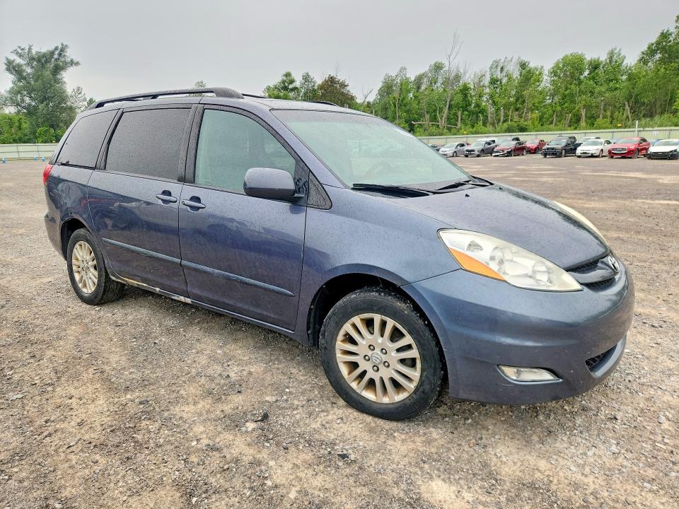 Продажа на аукционе авто 2008 Toyota Sienna, vin: 5TDBK22C88S015831, номер лота: 62045406