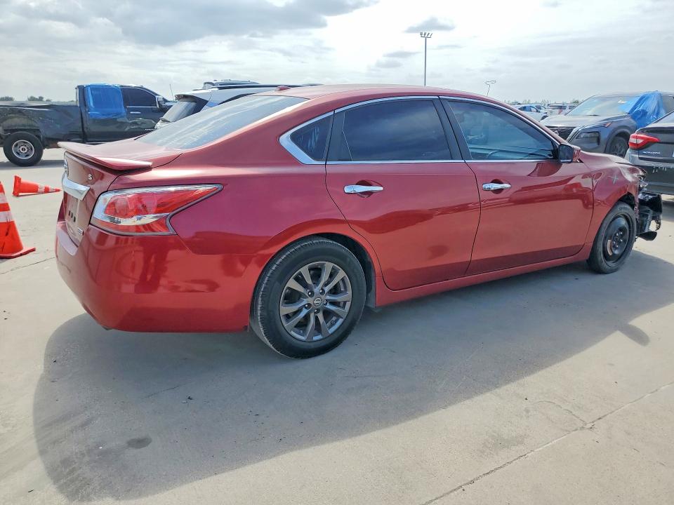 Продажа на аукционе авто 2015 Nissan Altima, vin: 1N4AL3AP9FC477144, номер лота: 62452536