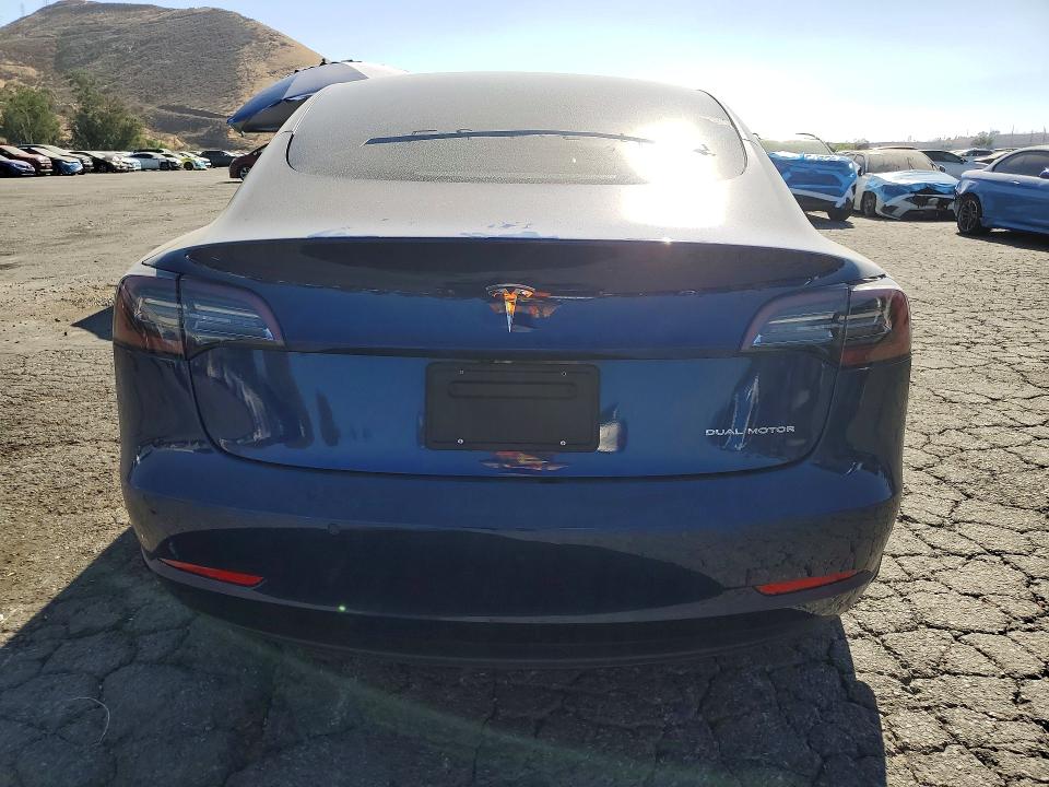 60496176 :رقم المزاد ، 5YJ3E1EBXNF221919 vin ، 2022 Tesla Model 3 مزاد بيع