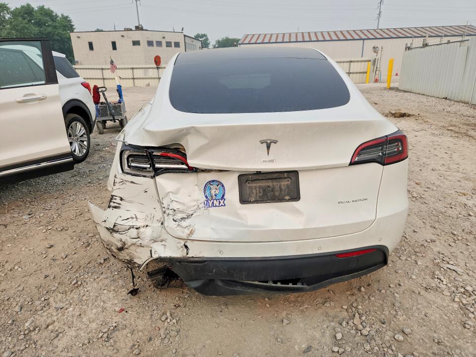 61533866 :رقم المزاد ، 5YJYGDEE8MF210976 vin ، 2021 Tesla Model Y مزاد بيع