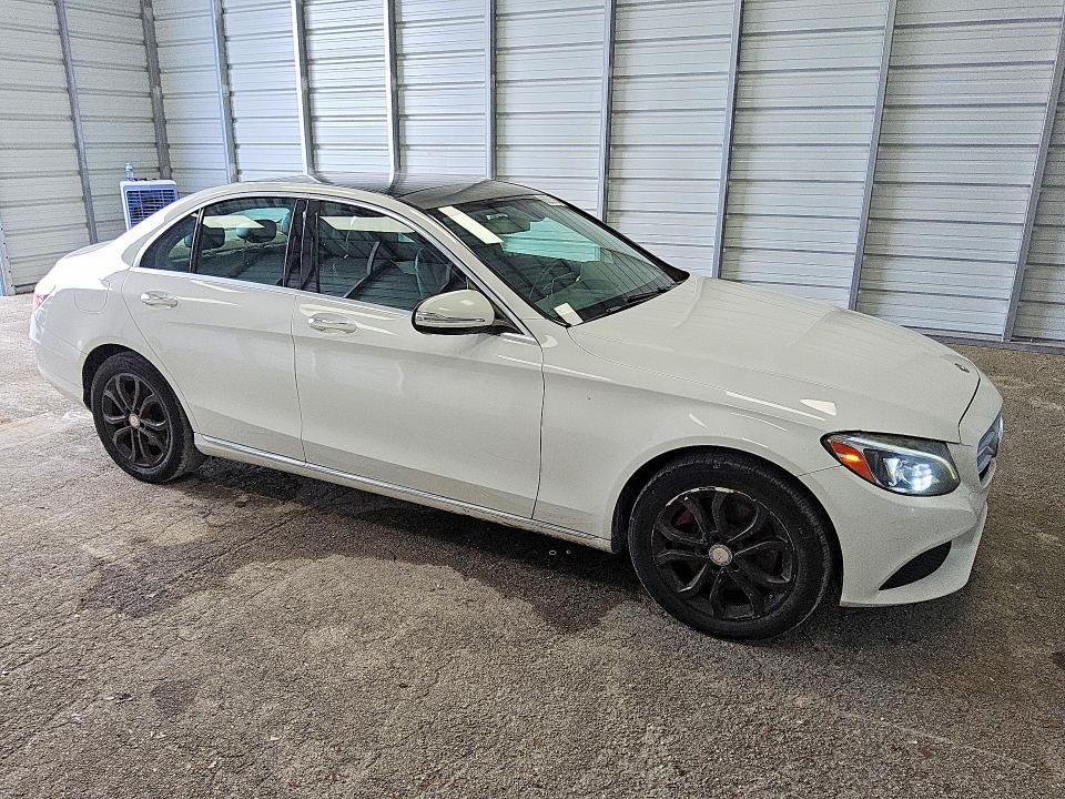 2015 Mercedes-benz C მანქანა იყიდება აუქციონზე, vin: 55SWF4KB1FU015226, აუქციონის ნომერი: 55385986