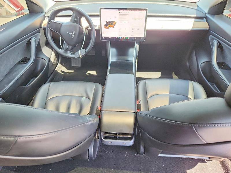 62431576 :رقم المزاد ، 5YJ3E1EA5JF015439 vin ، 2018 Tesla Model 3 مزاد بيع