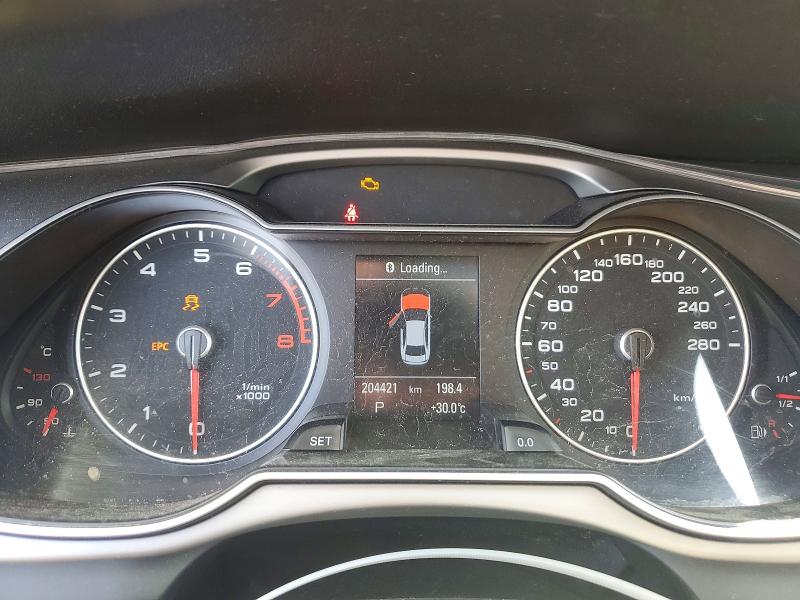 61588536 :رقم المزاد ، WAUKFCFL7FN003237 vin ، 2015 Audi A4 مزاد بيع