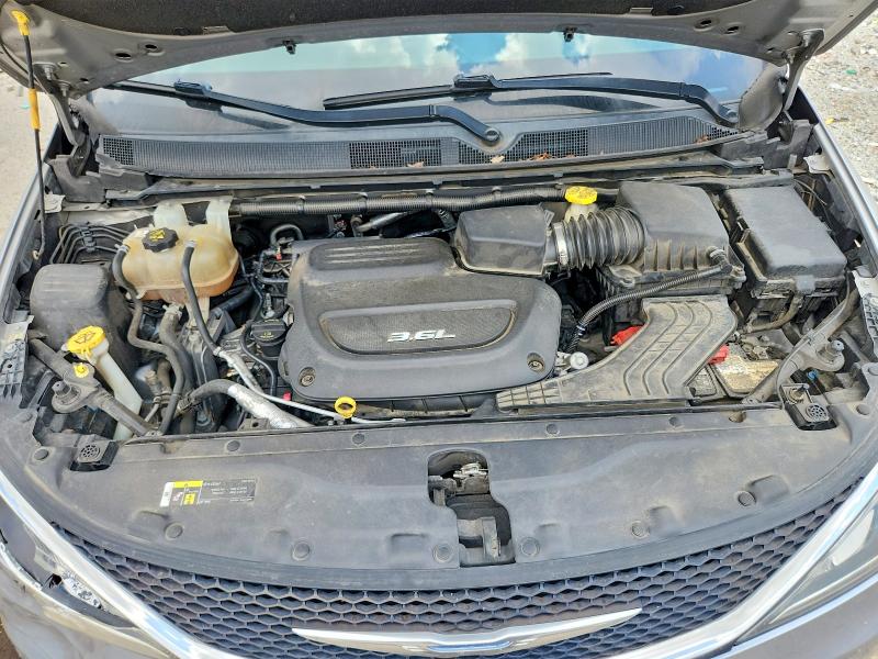 Продаж на аукціоні авто 2018 Chrysler Pacifica, vin: 2C4RC1FG0JR157480, номер лоту: 61798786