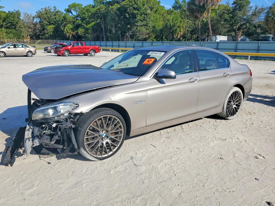 59344476 :رقم المزاد ، WBA5B1C52FD920742 vin ، 2015 Bmw 535 مزاد بيع