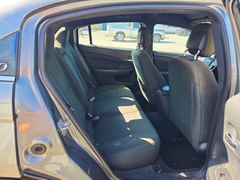 60268876 :رقم المزاد ، 1C3BC1FB1BN602513 vin ، 2011 Chrysler 200 مزاد بيع