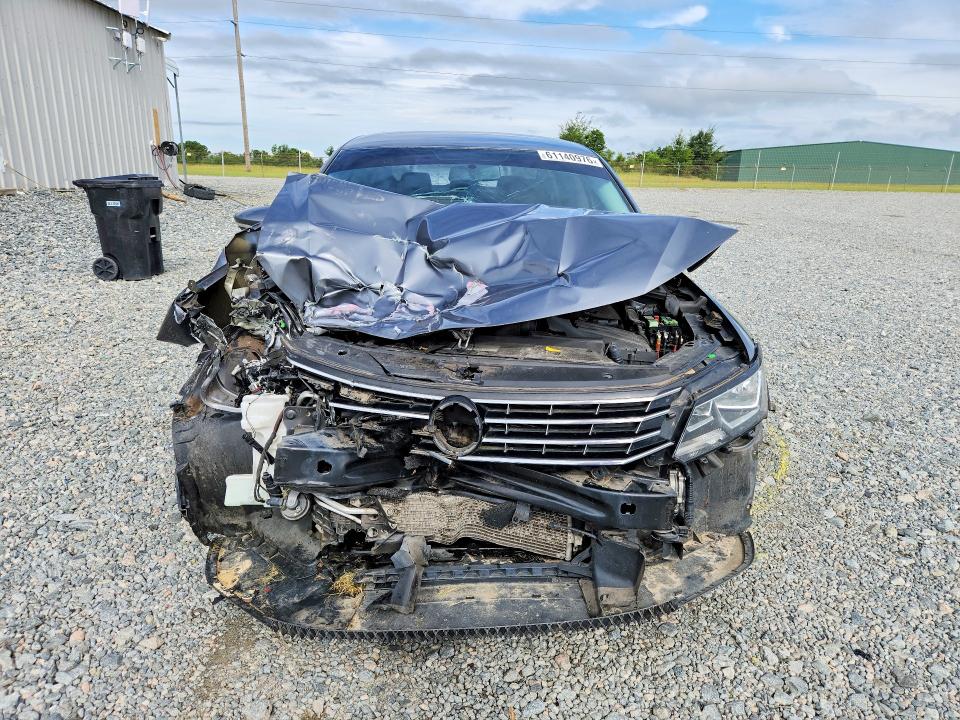 61140976 :رقم المزاد ، 1VWAT7A30GC067314 vin ، 2016 Volkswagen Passat مزاد بيع