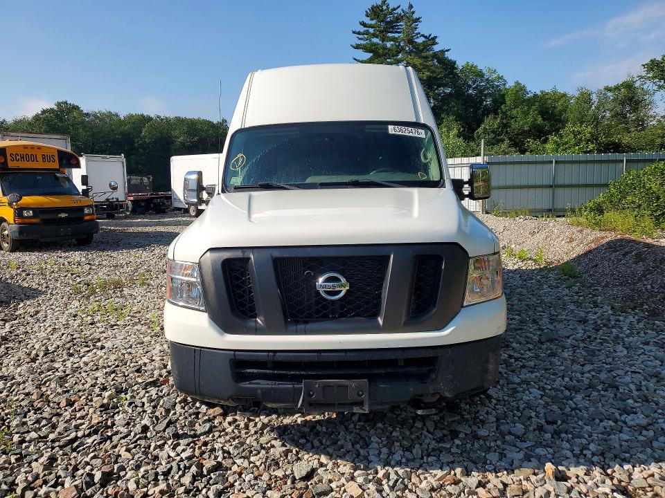 63625476 :رقم المزاد ، 1N6AF0LY3JN818117 vin ، 2018 Nissan Nv مزاد بيع
