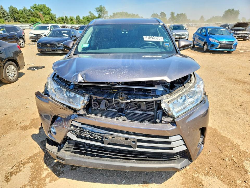 Продажа на аукционе авто 2019 Toyota Highlander Hybrid, vin: 5TDJGRFHXKS059087, номер лота: 61090596