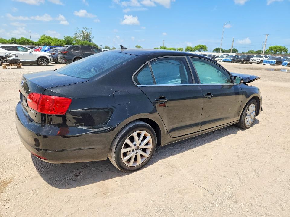 61620986 :رقم المزاد ، 3VWDX7AJ7DM260330 vin ، 2013 Volkswagen Jetta مزاد بيع