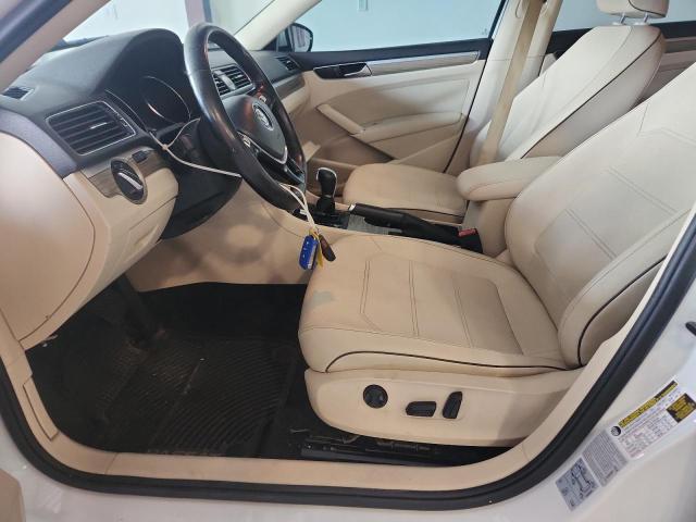 59788956 :رقم المزاد ، 1VWBT7A30HC022234 vin ، 2017 Volkswagen Passat مزاد بيع