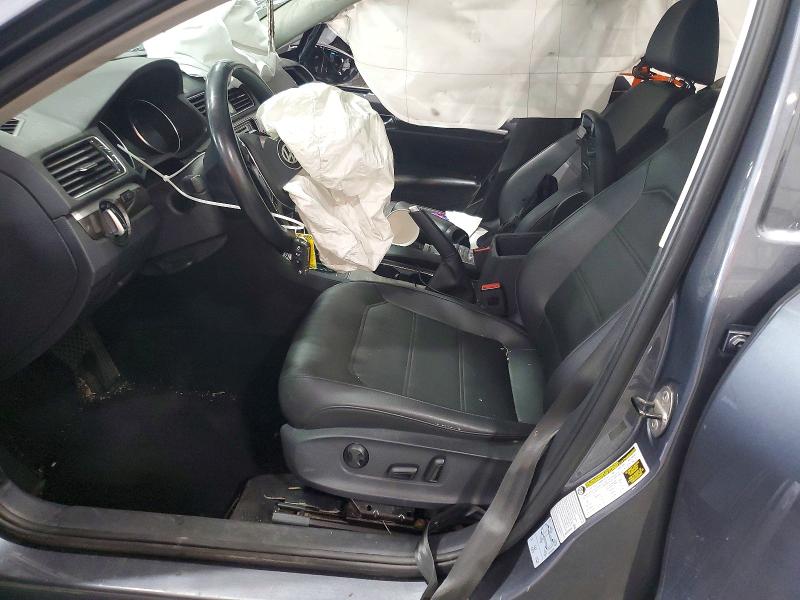 60132596 :رقم المزاد ، 1VWBT7A34HC076345 vin ، 2017 Volkswagen Passat مزاد بيع