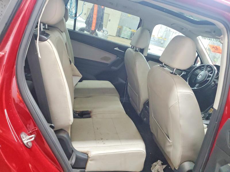 60611276 :رقم المزاد ، 3VV3B7AX6KM044940 vin ، 2019 Volkswagen Tiguan مزاد بيع