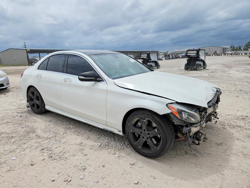 62061096 :رقم المزاد ، 55SWF6GB2FU035361 vin ، 2015 Mercedes-benz C مزاد بيع