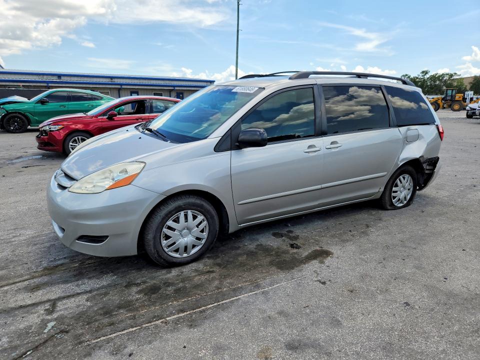 Продажа на аукционе авто 2010 Toyota Sienna, vin: 5TDKK4CC3AS304809, номер лота: 61880646