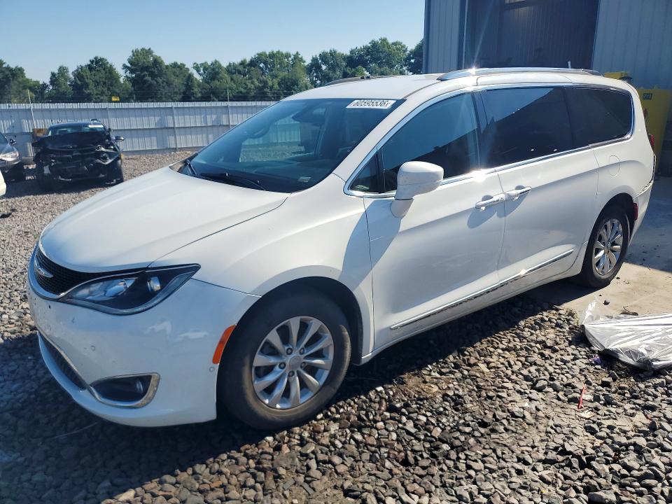 Продажа на аукционе авто 2018 Chrysler Pacifica, vin: 2C4RC1BG9JR110860, номер лота: 60595536
