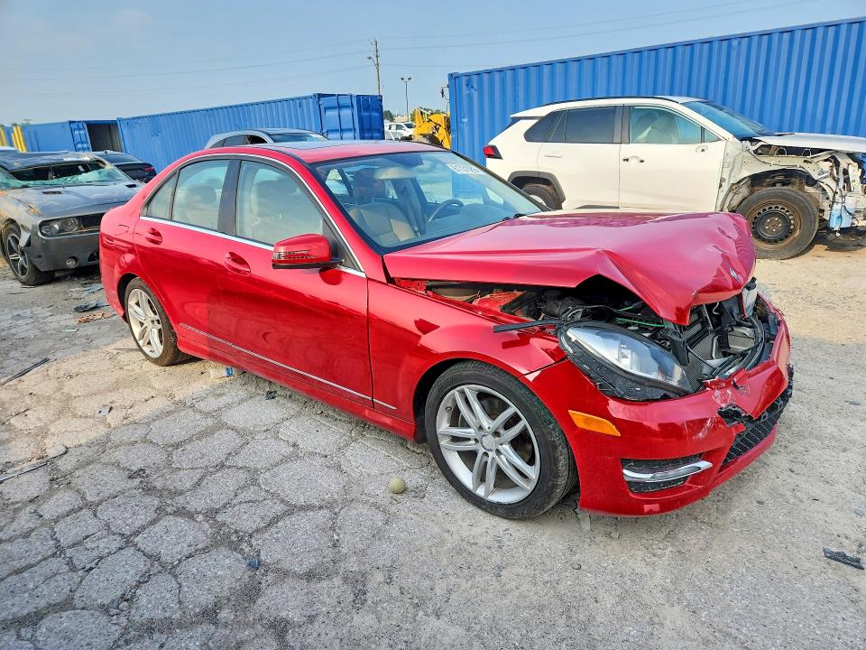 61731386 :رقم المزاد ، WDDGF4HB5DR245524 vin ، 2013 Mercedes-benz C مزاد بيع