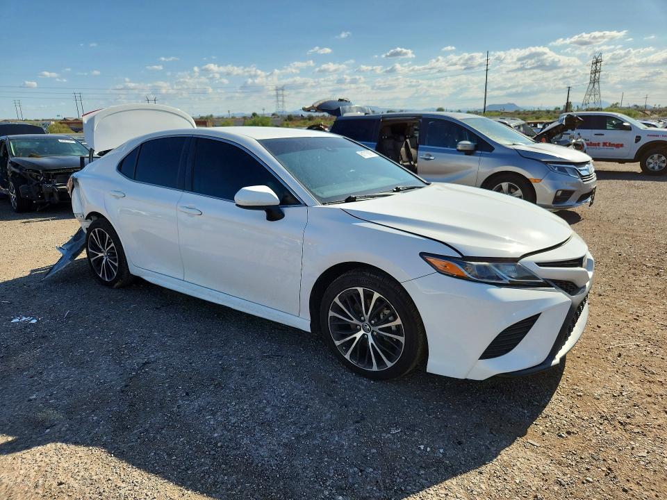 2018 Toyota Camry მანქანა იყიდება აუქციონზე, vin: 4T1B11HK9JU111766, აუქციონის ნომერი: 61715696