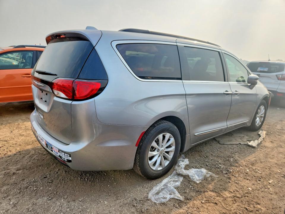 2017 Chrysler Pacifica მანქანა იყიდება აუქციონზე, vin: 2C4RC1BG8HR823839, აუქციონის ნომერი: 61135886
