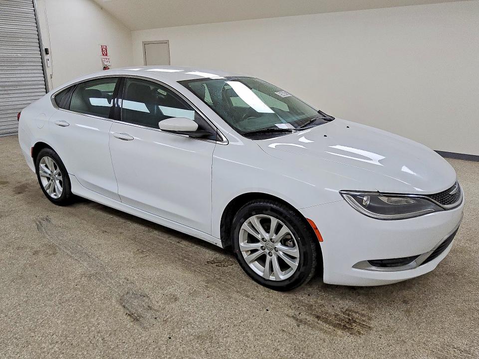 95586475 :رقم المزاد ، 1C3CCCAB9FN612316 vin ، 2015 Chrysler 200 مزاد بيع