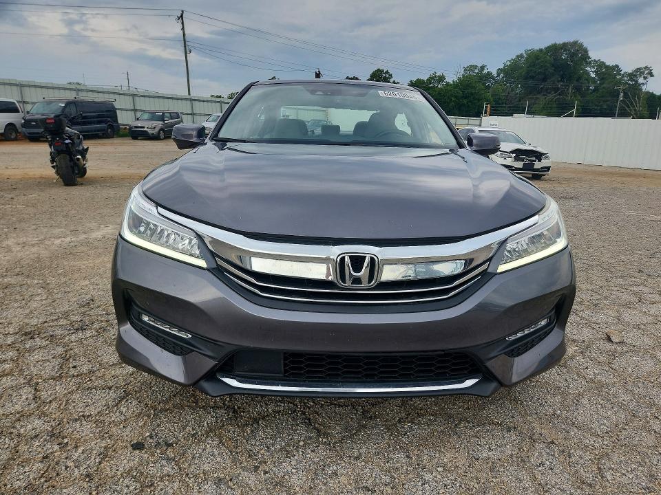 2017 Honda Accord მანქანა იყიდება აუქციონზე, vin: 1HGCR3F96HA041167, აუქციონის ნომერი: 62010046