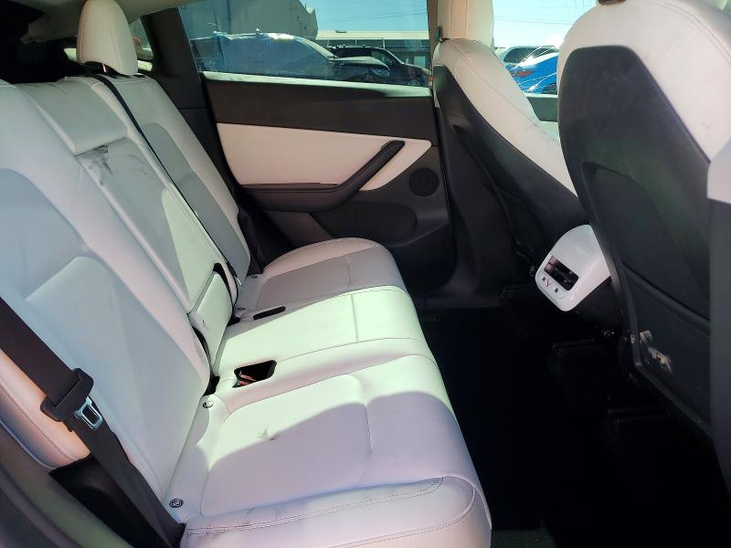 63513556 :رقم المزاد ، 7SAYGDEF3NF416347 vin ، 2022 Tesla Model Y مزاد بيع