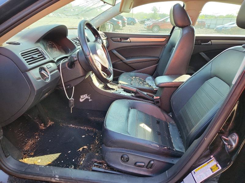 60677136 :رقم المزاد ، 1VWBT7A38FC003184 vin ، 2015 Volkswagen Passat مزاد بيع