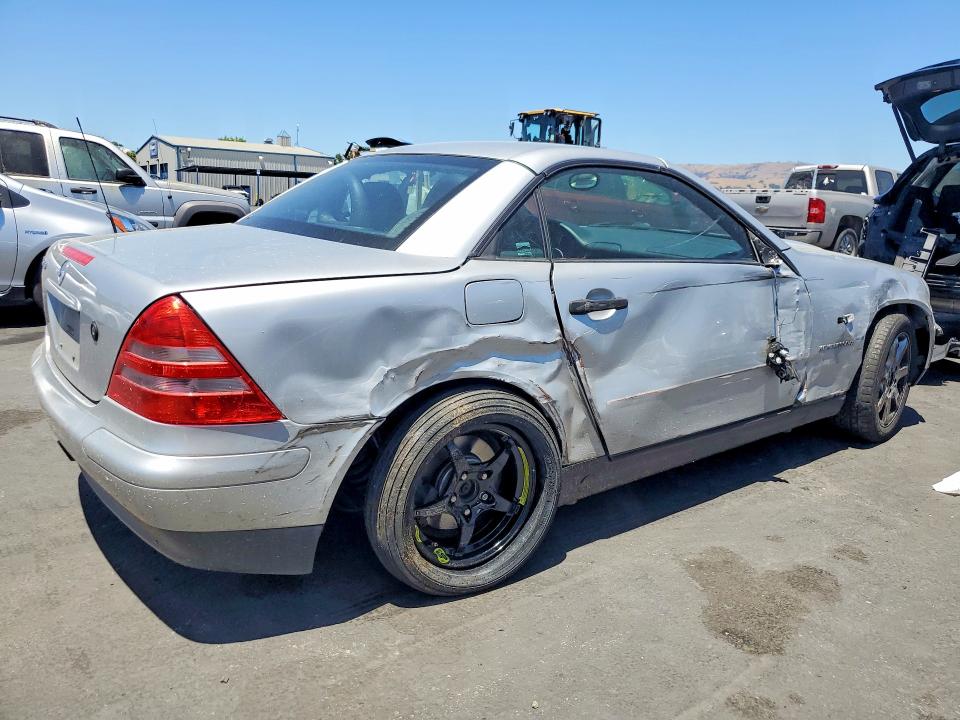1999 Mercedes-benz Slk მანქანა იყიდება აუქციონზე, vin: WDBKK47FXXF121791, აუქციონის ნომერი: 60444446