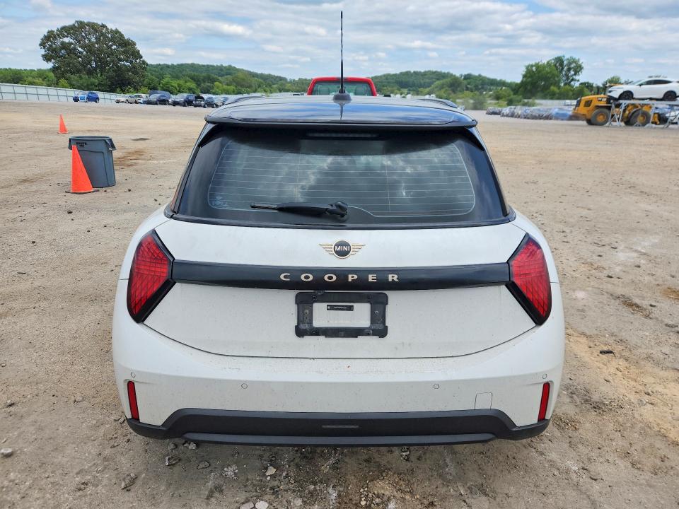 Продажа на аукционе авто 2025 Mini Cooper, vin: WMW13GD04S2W43602, номер лота: 61984556