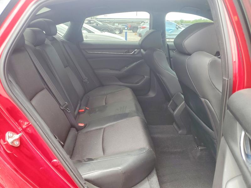 60871786 :رقم المزاد ، 1HGCV1F38JA160646 vin ، 2018 Honda Accord مزاد بيع