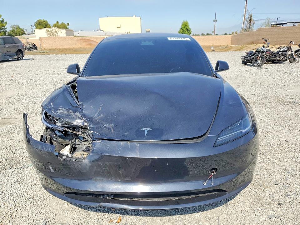 Продаж на аукціоні авто 2025 Tesla Model 3, vin: 5YJ3E1EAXSF877962, номер лоту: 61349346