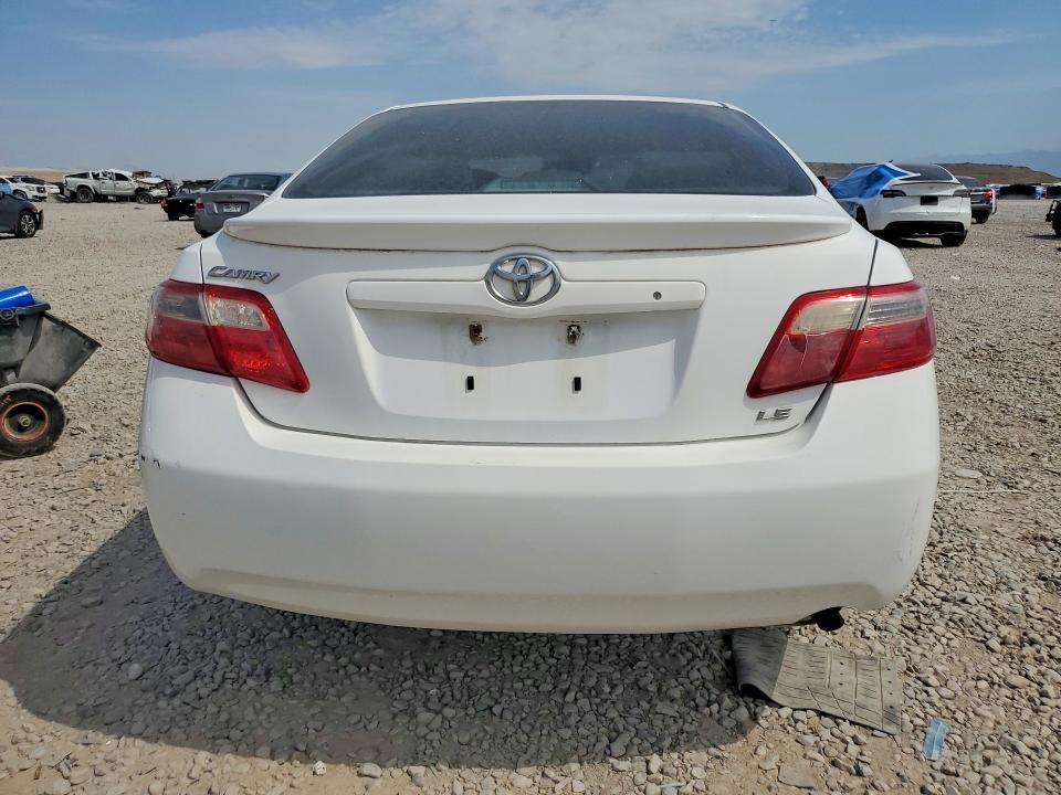 61088406 :رقم المزاد ، 4T1BE46KX7U617902 vin ، 2007 Toyota Camry مزاد بيع