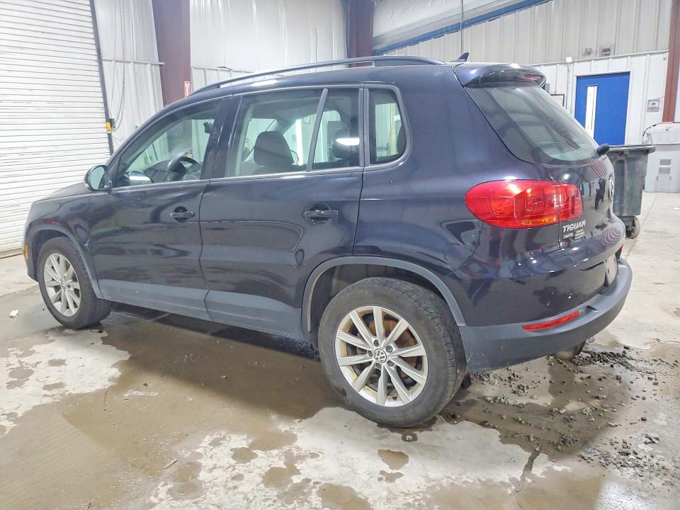 61885996 :رقم المزاد ، WVGBV7AX5HK051262 vin ، 2017 Volkswagen Tiguan مزاد بيع