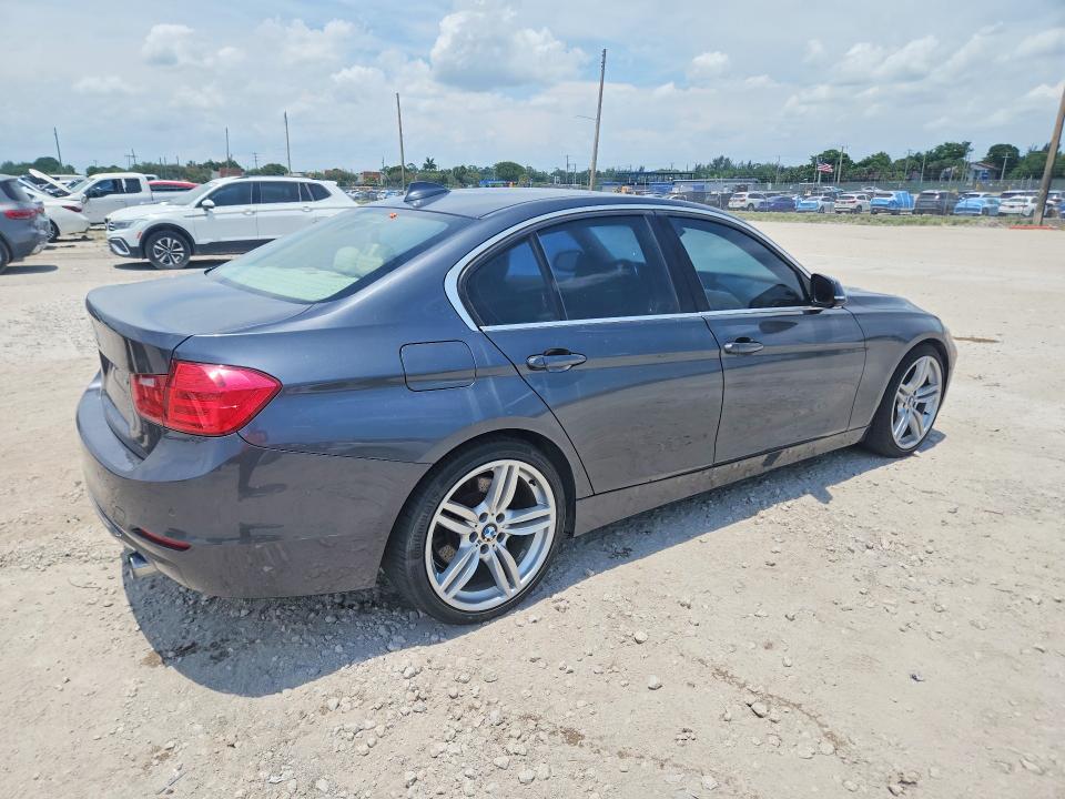 62611826 :رقم المزاد ، WBA3F9C54DF145260 vin ، 2013 Bmw Activehybrid 3 مزاد بيع