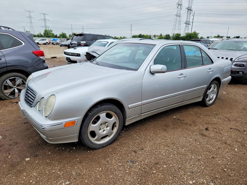 2001 Mercedes-benz E მანქანა იყიდება აუქციონზე, vin: WDBJF83J61X053203, აუქციონის ნომერი: 62960096