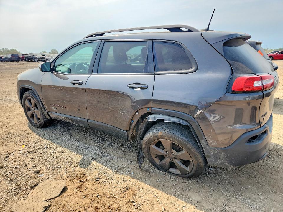 62629356 :رقم المزاد ، 1C4PJMCS4HW538404 vin ، 2017 Jeep Cherokee مزاد بيع